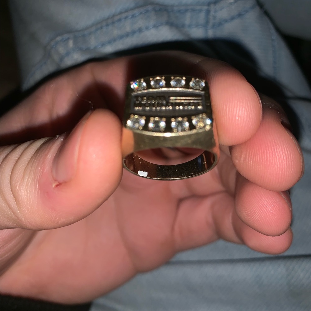 Solid 10KT Gold Ring with Eight 1/3 CT Diamonds